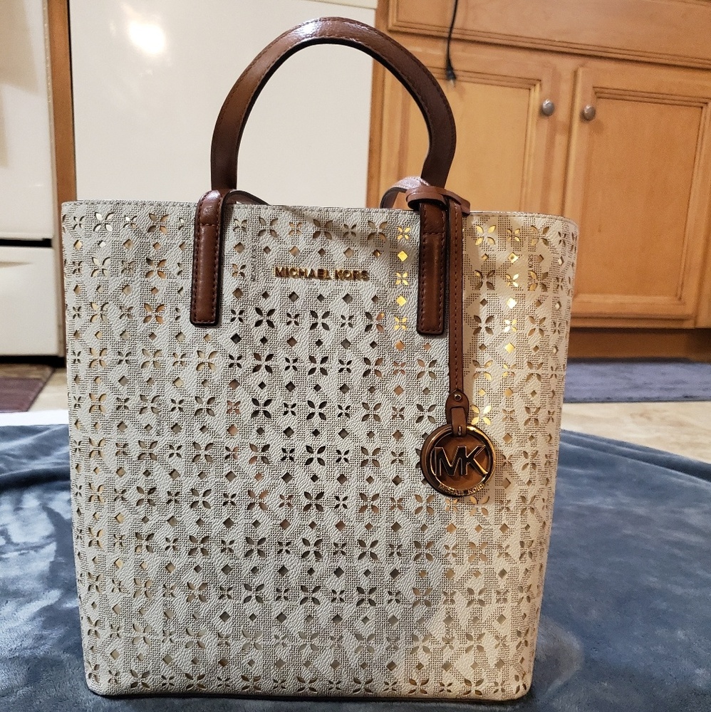 Michael Kors Purse - Picture 5 of 5